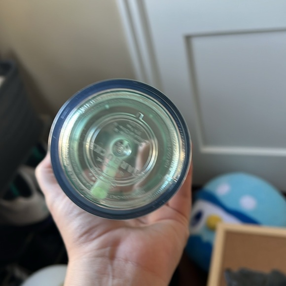 Starbucks Cup - Picture 4 of 5